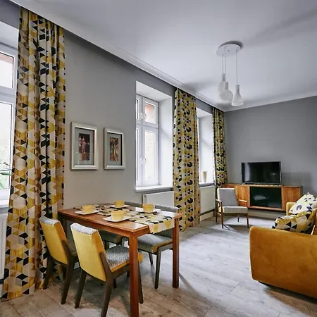 Zolty De Lux Dla 2 Osob Katowice Апартаменты Хожув